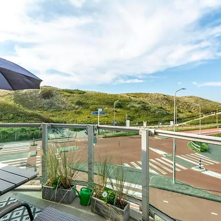 By Dutch Dunes With Sea Views アパート