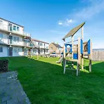 By Dutch Dunes With Sea Views 아파트