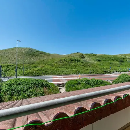 By Dutch Dunes With Sea Views شقة